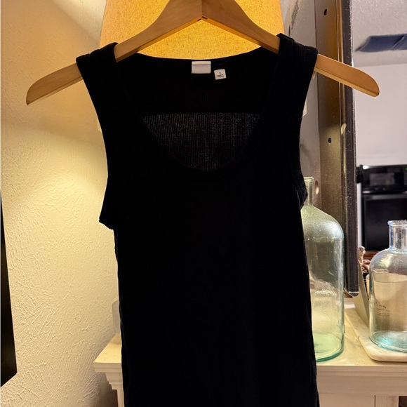 GAP Black Ribbed Tank Top - Picture 4 of 4
